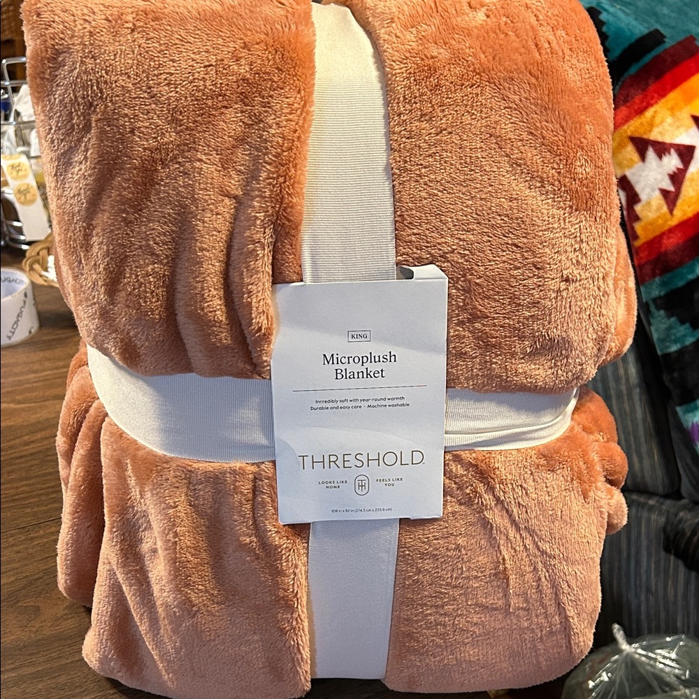 Threshold Microplush Blanket in Dusty Peach